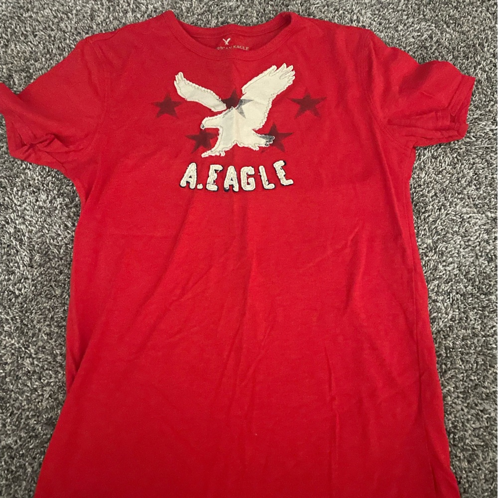 American Eagle tshirt